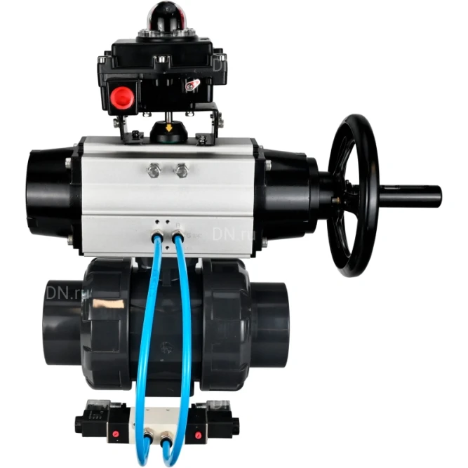 Кран шаровой BV4242E-FP-GRM-ISO Дн15 Ру10 полнопроходной, корпус - НПВХ, шар - НПВХ, уплотнение - EPDM, с пневмоприводом PA-DA-105-1, пневмораспределителем 4V320-10 AC220V и БКВ APL-410N EX в Хабаровске