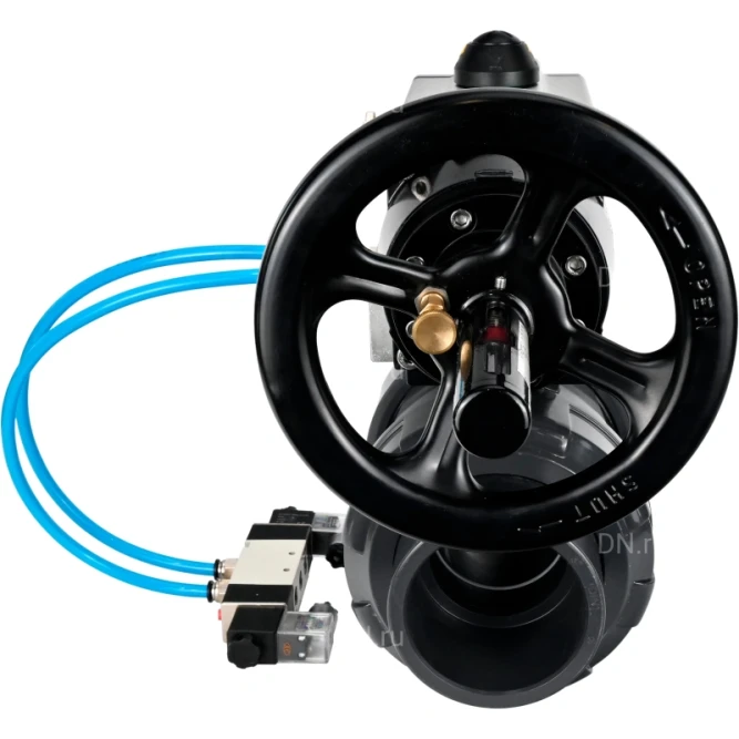 Кран шаровой BV4242E-FP-GRM-ISO Дн65 Ру10 полнопроходной, корпус - НПВХ, шар - НПВХ, уплотнение - EPDM, с пневмоприводом PA-DA-105-1 и пневмораспределителем 4V320-08 AC220V в Хабаровске