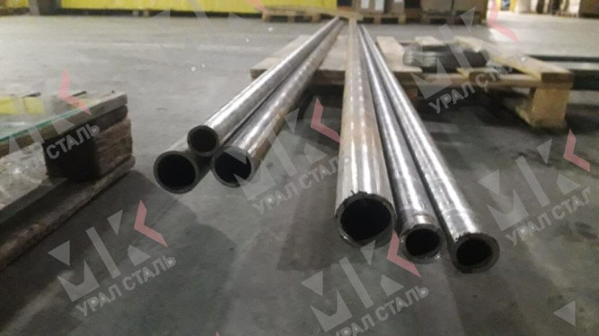 Труба стальная бесшовная 402x16 мм Ст20 ГОСТ 8732-77 в Хабаровске