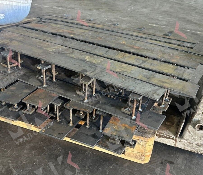 Закладная деталь МН557 серия 1.400-15 800 мм в Хабаровске