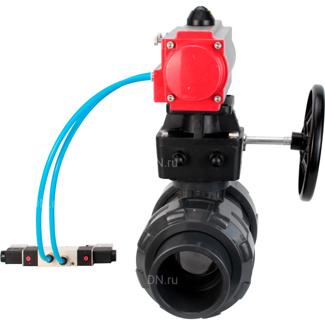 Кран шаровой BV4242E-FP-GRM-ISO Дн20 Ру10 полнопроходной, корпус - НПВХ, шар - НПВХ, уплотнение - EPDM, с пневмоприводом PA-DA-052, пневмораспределителем 4V320-10 AC220V и ручным дублером MON1-250-T26-ISO в Хабаровске
